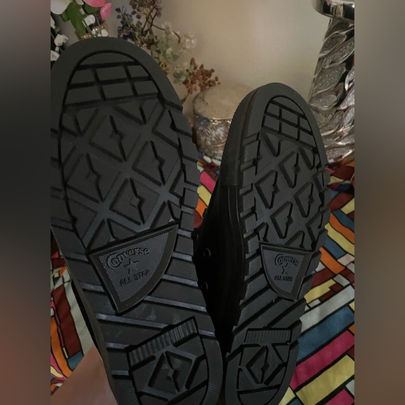 Converse high top all black sneakers - Picture 2 of 6